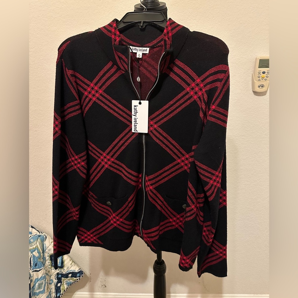 kathy‎ ireland Black & Red Plaid Zip-Front Jacket. Size XL. NWT.